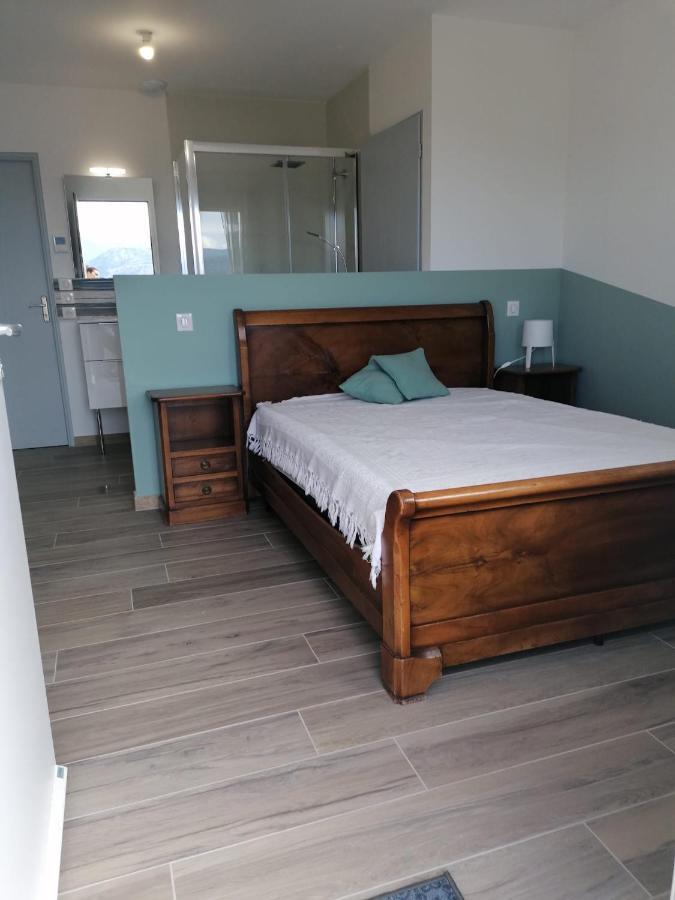 Chambre Vue Lac Av Piscine Prunières 外观 照片